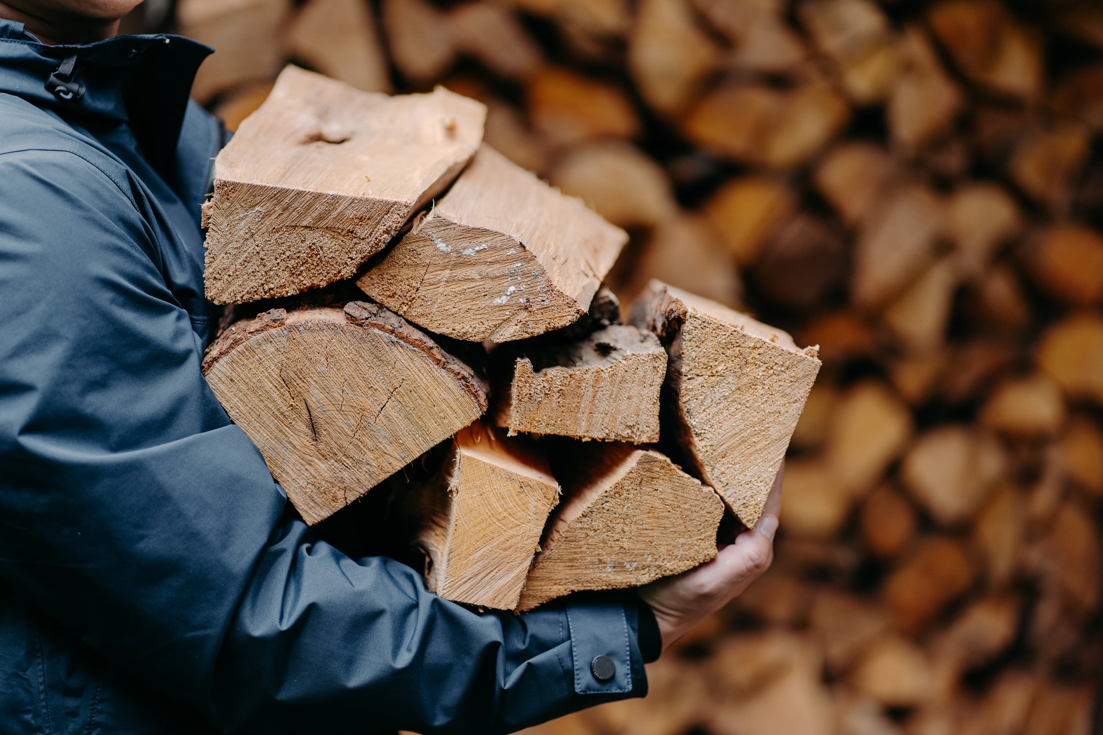 BRENNHOLZ NÜRNBERG - Premium Brennholz Kaufen